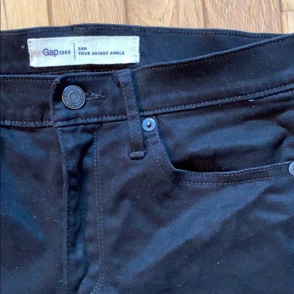 Black skinny jeans Gap size 28 regular - Picture 2 of 4